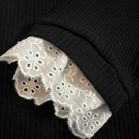 Black and white long sleeve top from SHEIN curve brand new never worn. - Picture 3 of 5